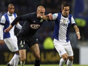 Com gol de João Moutinho, Porto vence e vai as semifinais da Taça da Liga