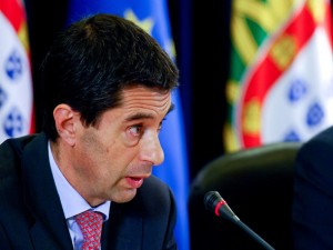 Gaspar diz que déficit terminou o ano de 2012 abaixo de 5% do PIB